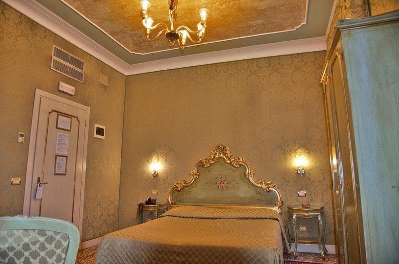 Ovidius 3* Venecia